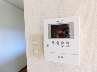 【セキュリティ】 | ザ・パークサイドA | 防犯対策に有効なカメラ付きインターホン！録画機能が付いているので留守中の訪問者まで確認できます♪