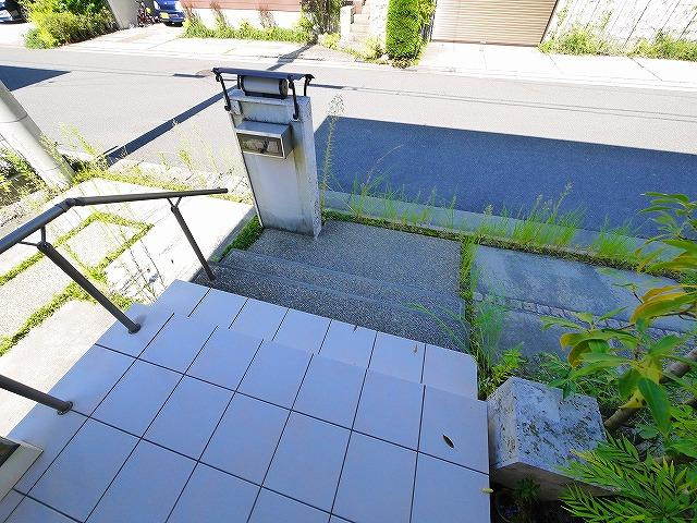 美鹿の台戸建のエントランス