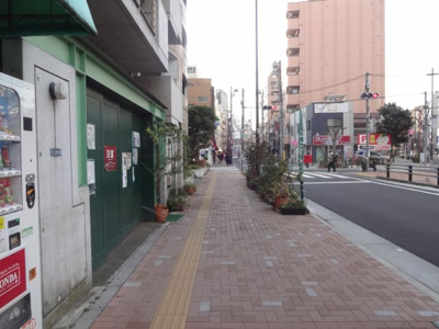 【周辺】 | シルバードビル | シルバードビル　建物前