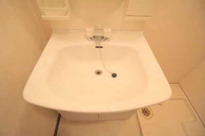 【独立洗面台】 | EAST AS ONE