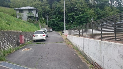 【外観】 | 下諏訪町武居北 売地５ | 外観と北東の前面道路