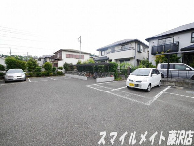 【駐車場】 | グレイス花の木壱番館