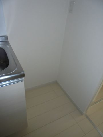 リブリ・エム・クレストのその他