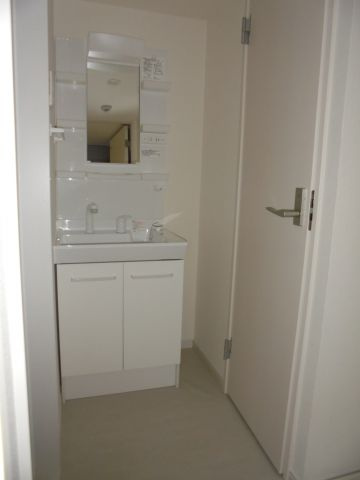 リブリ・エム・クレストの独立洗面台