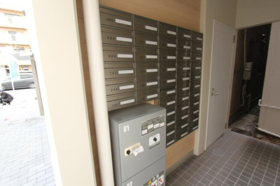 【設備】 | 扇橋丸貞ビル | 宅配ボックスが2つ設備として用意しております