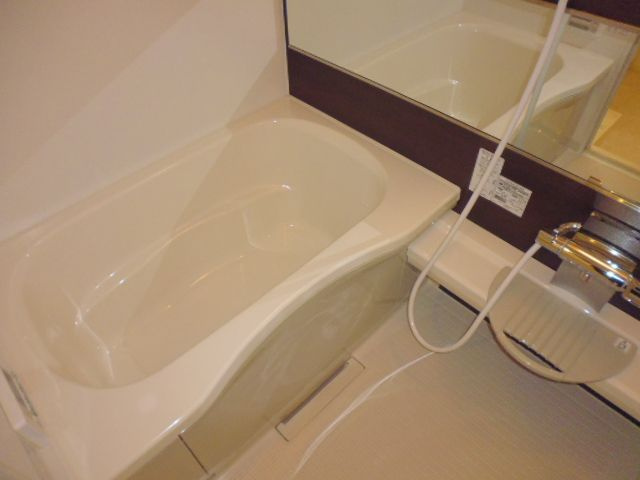 フォレストⅡの浴室