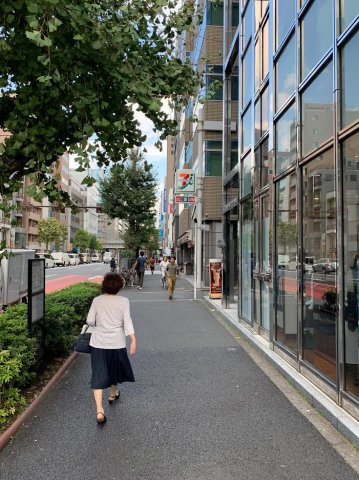 石川興産ビルの周辺