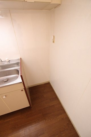 【その他】 | ニューハイツ松川 | 冷蔵庫スペース