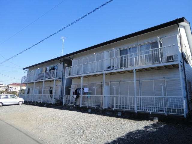 鶴ヶ島市大字上広谷のアパートの外観