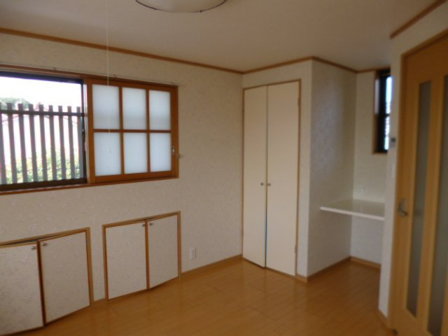 ステージア萩山の洋室|２Ｆ洋室約８.１帖