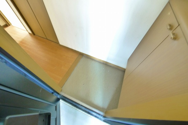 セジュール大安寺Ⅱの玄関|収納もある玄関です