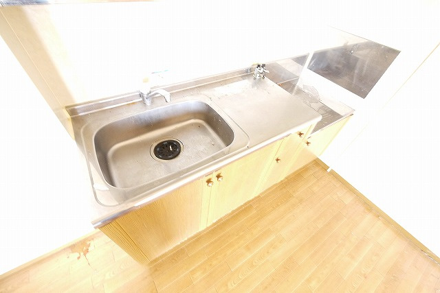 セジュール大安寺Ⅱのキッチン|お料理しやすいキッチンです