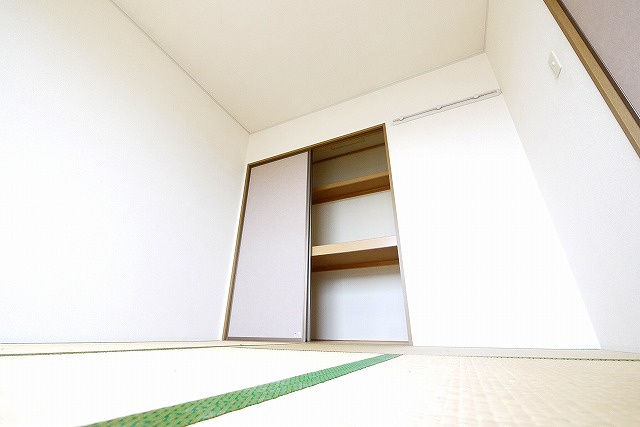 セジュール大安寺Ⅱの収納|便利な収納スペースです