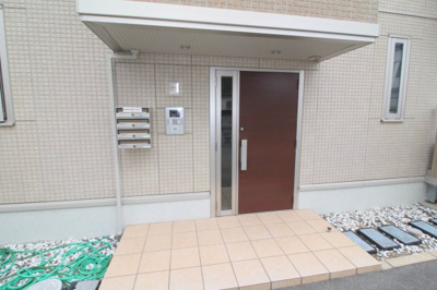 【エントランス】 | ダッフィールーム