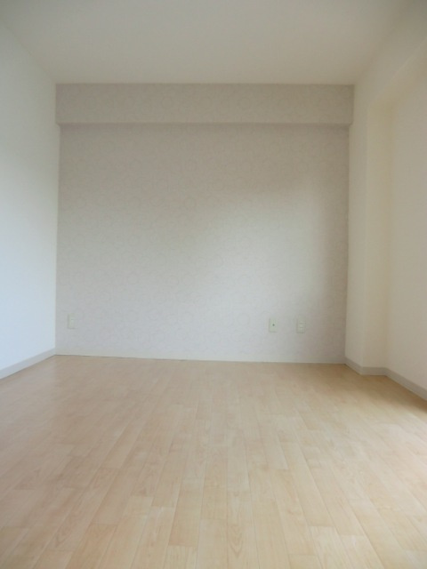 谷田十三マンションの洋室