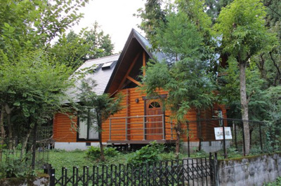 【周辺】 | 高島市マキノ町大沼516-7 売土地 | 周辺にはお洒落な建物がいっぱいです。