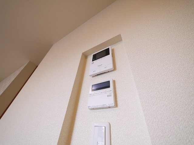 シャーメゾン　エクラージュのセキュリティ|お顔が見えるモニター付きインターホンで安心。