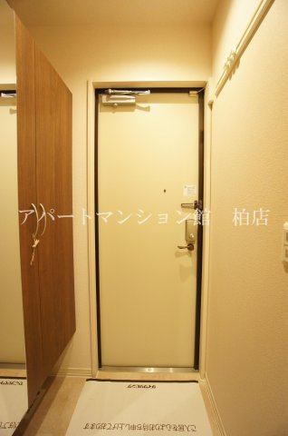グレイス小山台の玄関