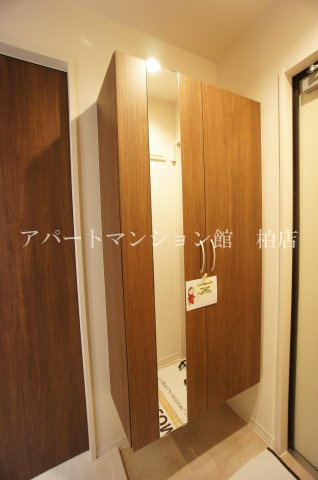 グレイス小山台の玄関