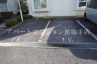 【駐車場】