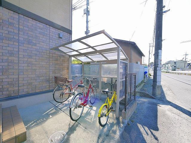 チエーロ グランデのその他共用部分|屋根付きの駐輪場です