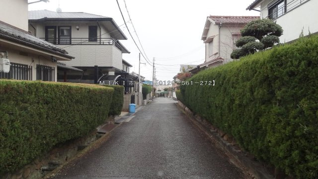 箕面市桜２丁目　中古一戸建の周辺|閑静な住宅地です。