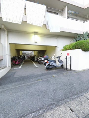 【その他共用部分】 | ドルフ青葉台2号棟 | バイク置場