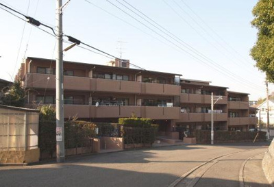 【外観】 | ナイスステージ青葉台 | 南東・南西向き角部屋につき陽当たり・通風良好です♪