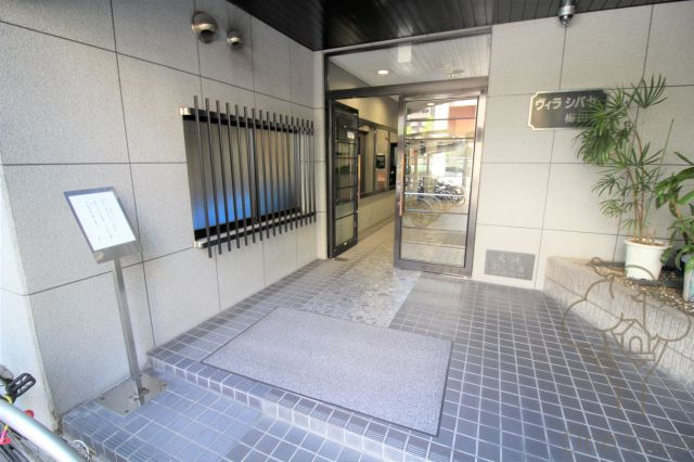 梅田東ユーリプラザのエントランス