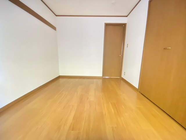 フィル・ヒューゲルの洋室