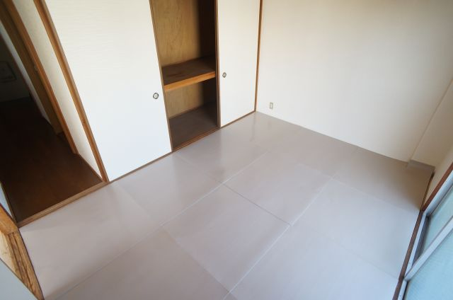 村上マンションの寝室