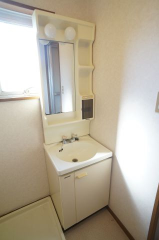 村上マンションの洗面所