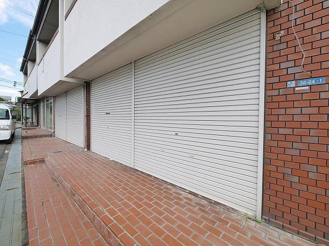 辰野店舗のエントランス