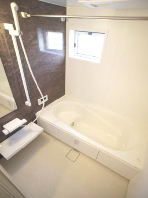 【浴室】 | アヴニール | 浴室換気乾燥機と追い焚き機能付きです♪