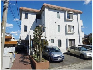 【外観】 | 鉄筋コンクリートの3階建てマンション♪リフォーム済みのキレイなお部屋です☆周辺にはスーパーもあるのでお買物にも便利◎