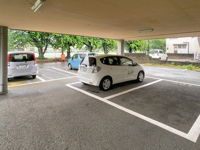 フォーレストコテージの駐車場