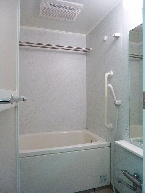 ParkAxis御徒町の浴室|パークアクシス御徒町の清潔なバスルームです