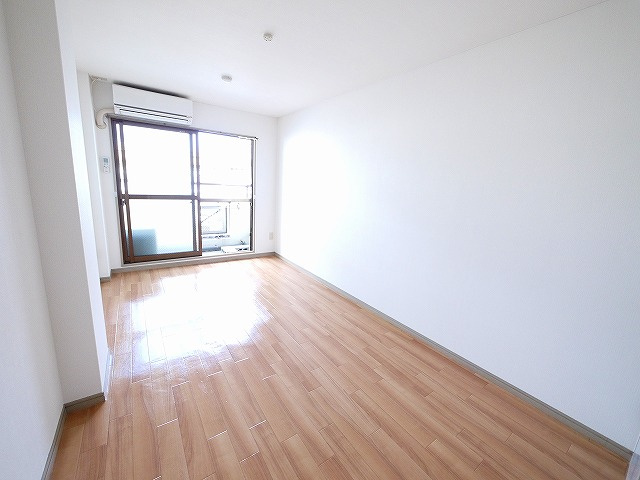 ブレスト北之庄Ⅴの寝室|落ち着いて過ごせるお部屋なので、寝室にいかがでしょうか