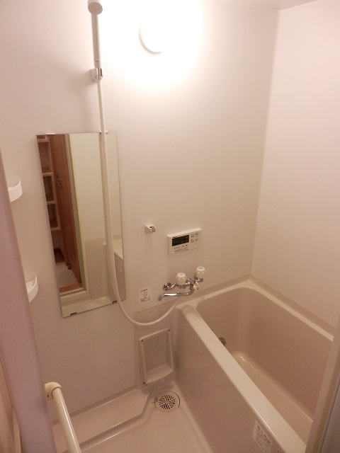 ラビングパレス西武柳沢の浴室
