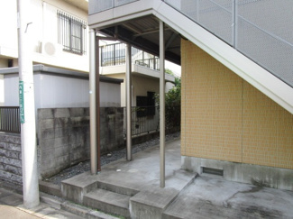 【エントランス】