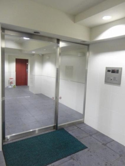【エントランス】