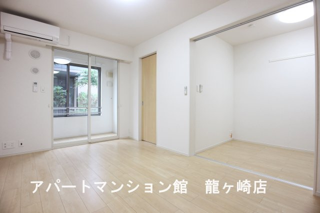 アルカンシエルの居間・リビング
