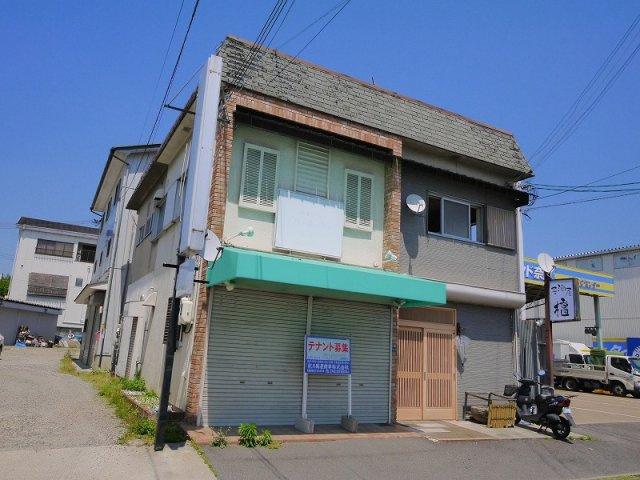 大安寺西3丁目店舗の外観