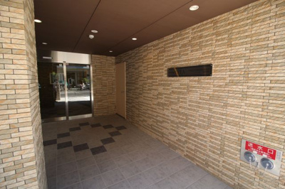 【エントランス】 | ワコーレヴィータ鷹取駅前