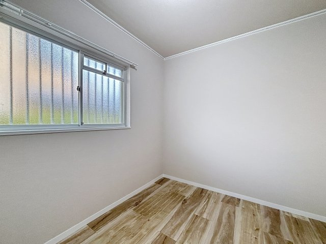 ソレイユ狭山の洋室