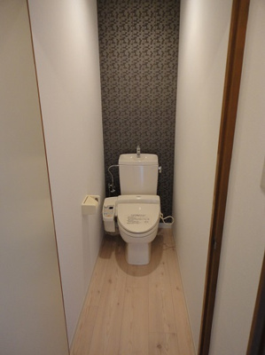【トイレ】 | 平野元町長屋 | 温水洗浄便座付トイレ