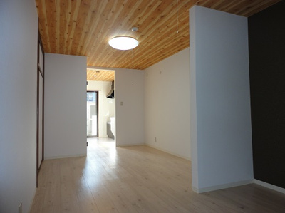 【居間・リビング】 | 平野元町長屋 | 14.5帖の広いリビングです♪