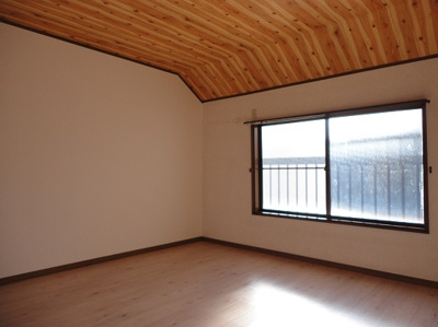 【寝室】 | 平野元町長屋 | 洋室８帖の広い寝室です(^^♪