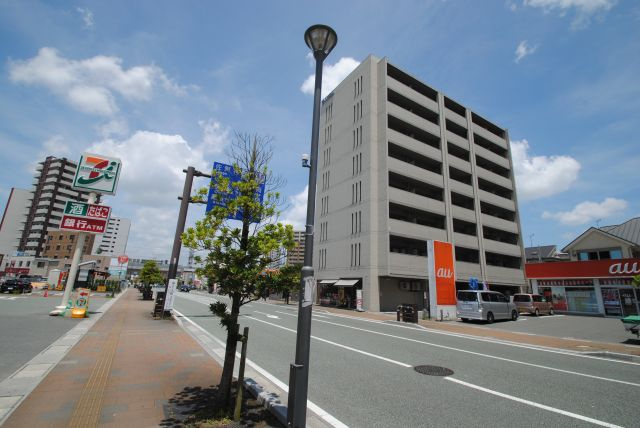 アドラシオンの周辺