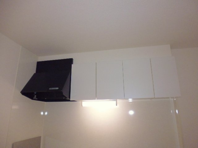 イーストメゾンⅡのキッチン|吊戸